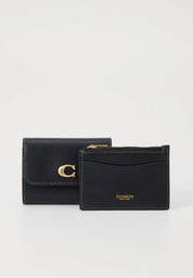 Coach Essential Card Holder Wallet