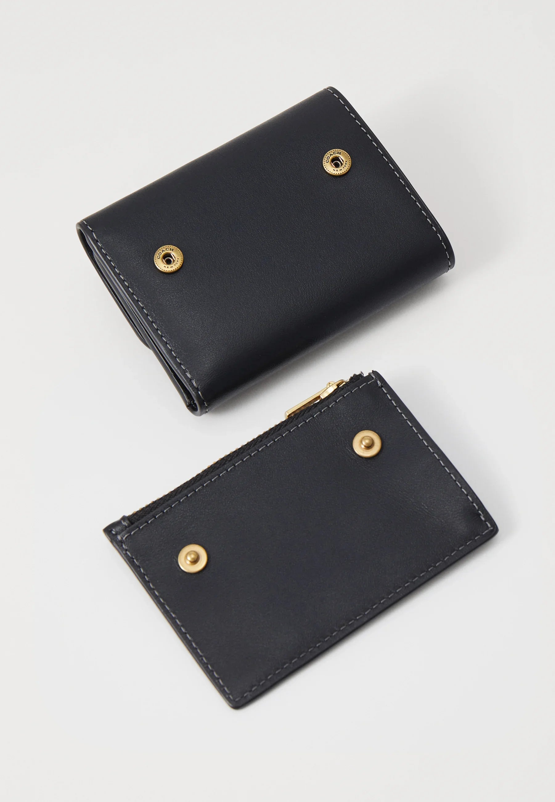 Coach Essential Card Holder Wallet