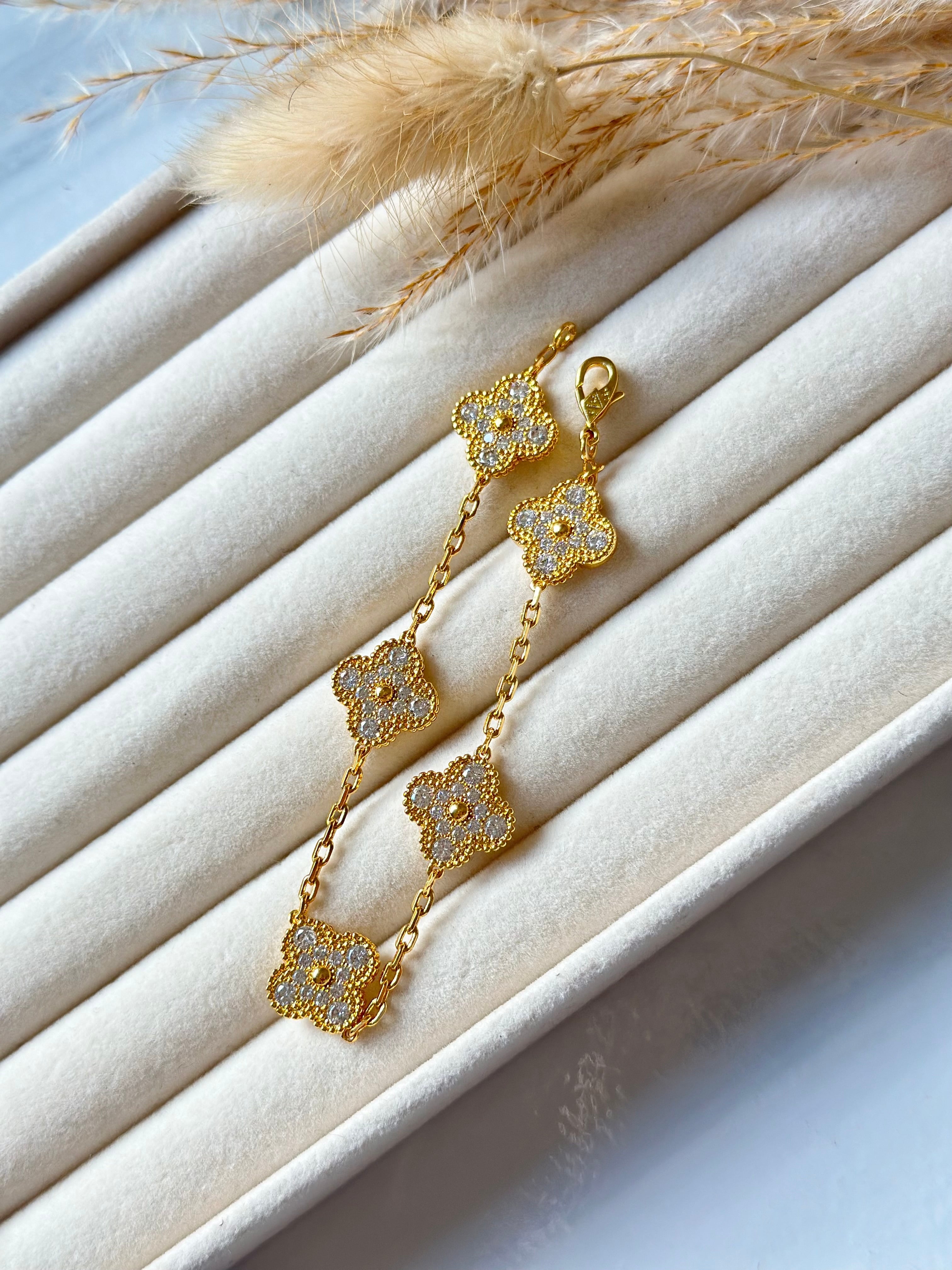 Pulsera Van Cleef Alhambra vintage 5 Tréboles Dorado con Piedras