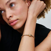 Pulsera Clásica con cierre de Corazon Dorada