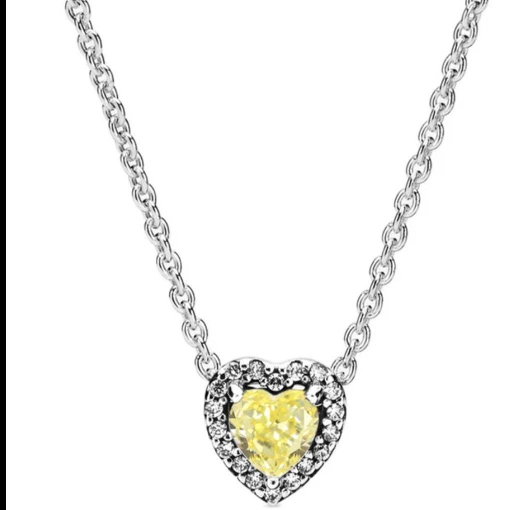 Collar Amarillo Corazon Relieve