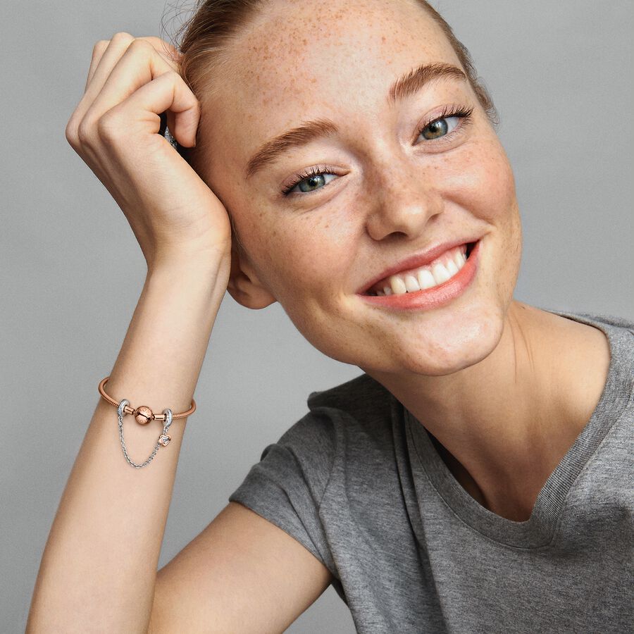 Cadena de Seguridad y Corazón Famiiliar